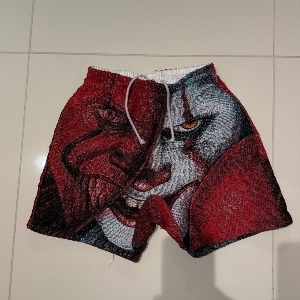 It pennywise tapestry red shorts